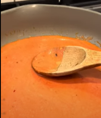 Vodka Sauce (slightly spicy)